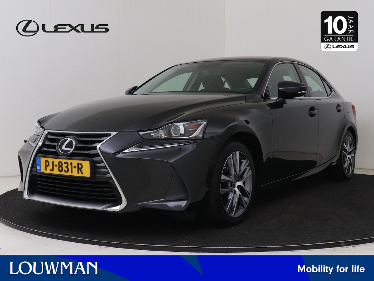 Lexus IS - 300h Hybrid Business Line | Navigatie | Dual Climatecontrol | Parkeercamera | - AutoWereld.nl