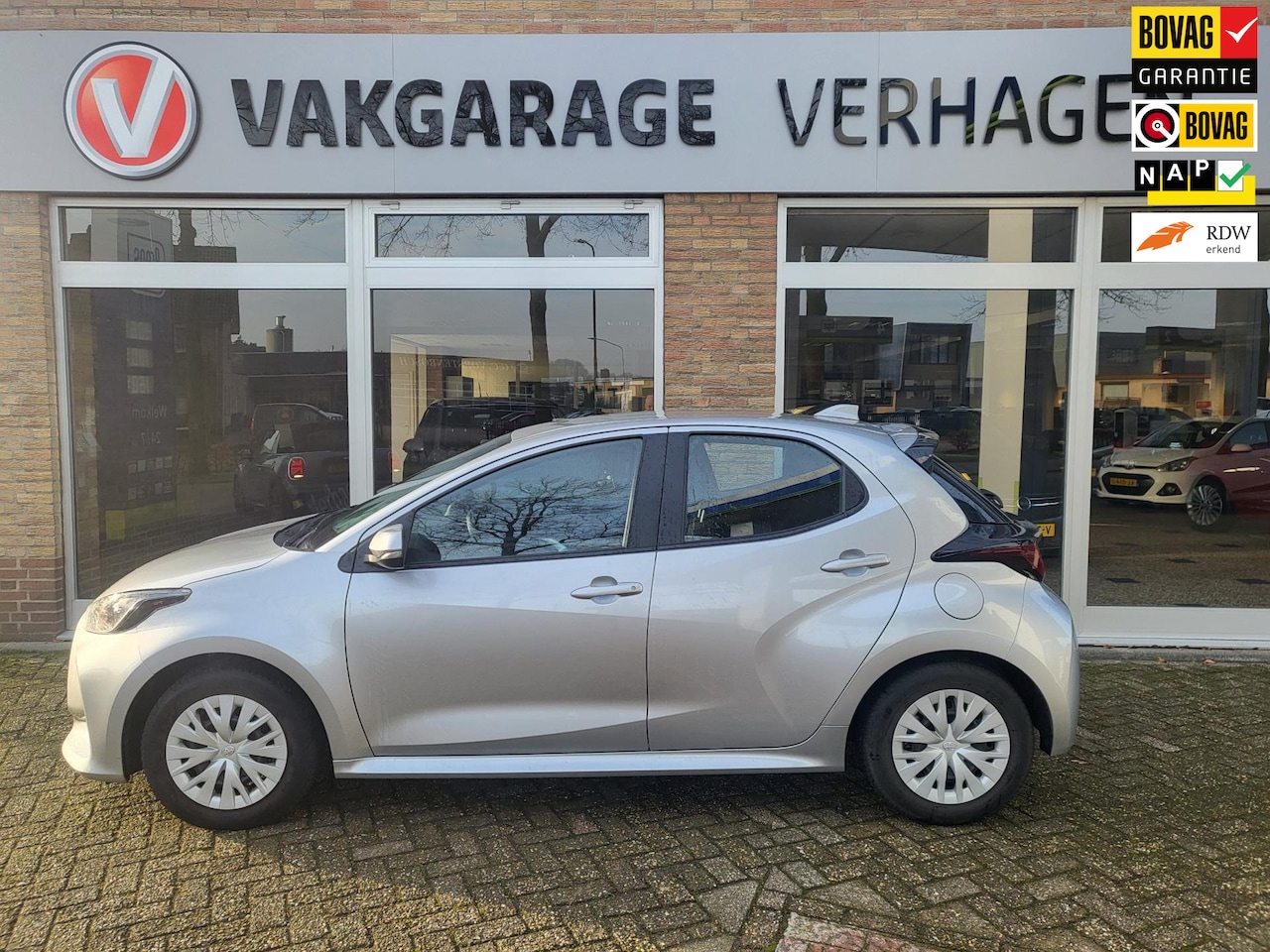 Toyota Yaris - 1.5 Hybrid Active 1.5 Hybrid Active - AutoWereld.nl