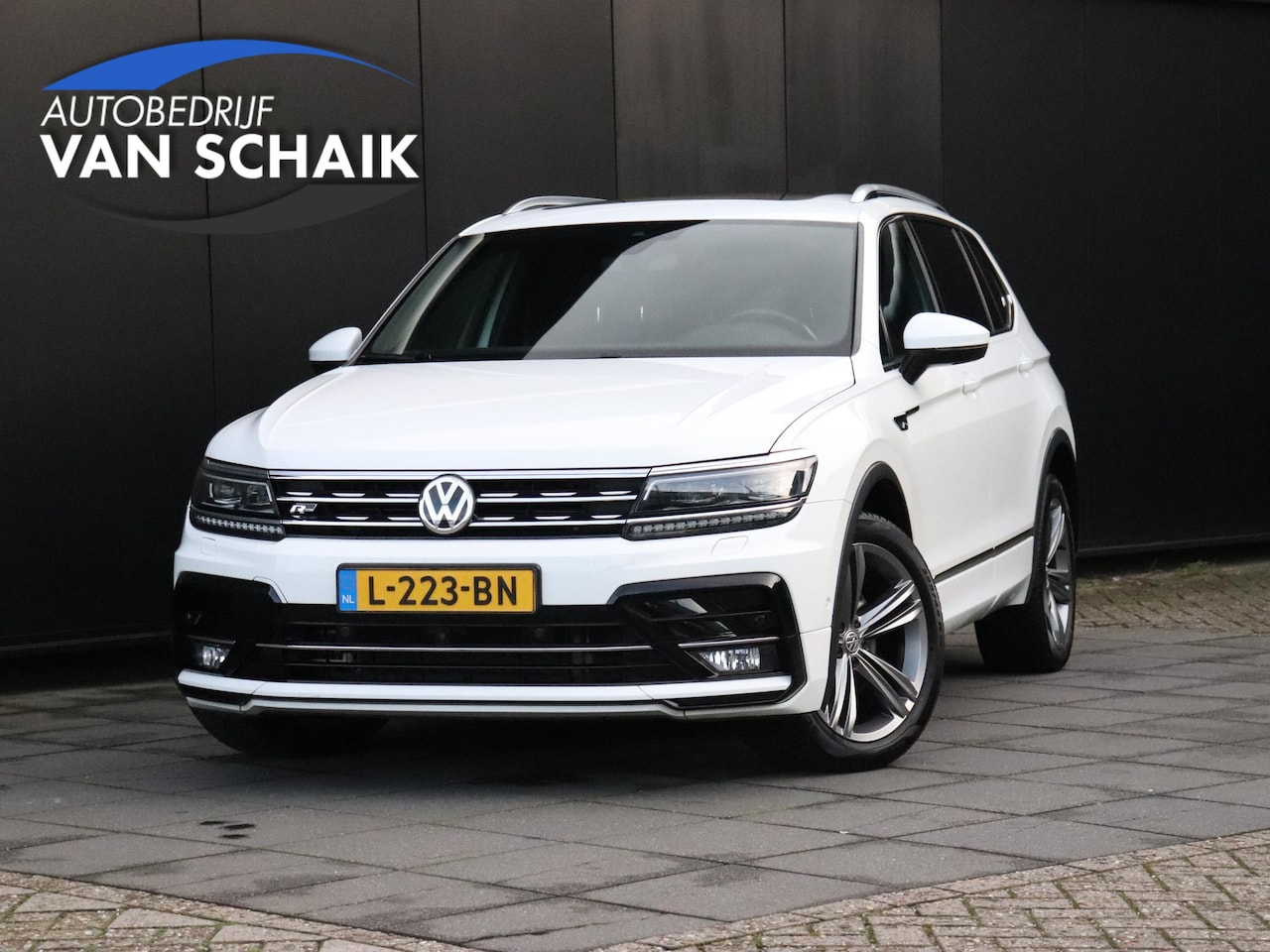 Volkswagen Tiguan Allspace - 2.0 TSI 4Motion Highline Business R | DSG | LEDER | MEMORY | PANO-DAK | TREKHAAK | 360° CA - AutoWereld.nl
