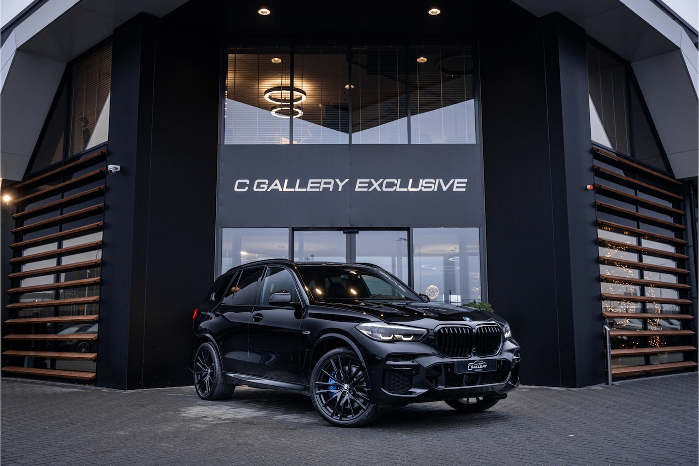 BMW X5 - xDrive45e Executive - M-Sport l Panorama l H/Kardon l - AutoWereld.nl
