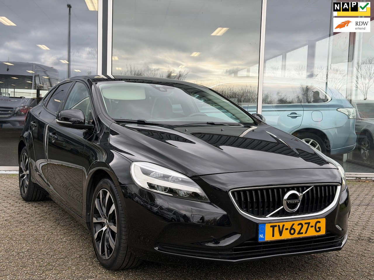 Volvo V40 - 1.5 T3 Dynamic Edition AUTOMAAT/NAP/LED - AutoWereld.nl