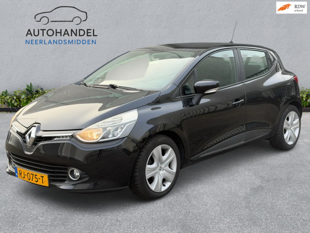 Renault Clio - 0.9 TCe Authentique Airco Isofix PDC - AutoWereld.nl