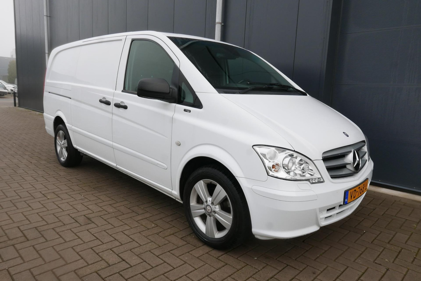 Mercedes-Benz Vito - 113 CDI 136 PK 320 Lang DC Luxe AUT,NAVI,CLIMA,XENON. - AutoWereld.nl