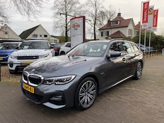 BMW 3-serie Touring - 330E HYBRID M-PAKKET AUTOMAAT / CAMERA / ADAP. CRUISE / TREKHAAK