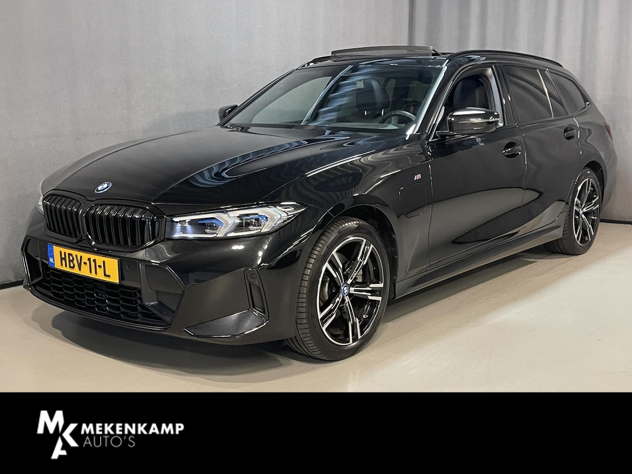 BMW 3-serie Touring - 330e xDrive M Sport 18"/Panoramadak/Trekhaak/Dodehoek/Keyless/Head-up/Laser LED/Camera/HiF - AutoWereld.nl