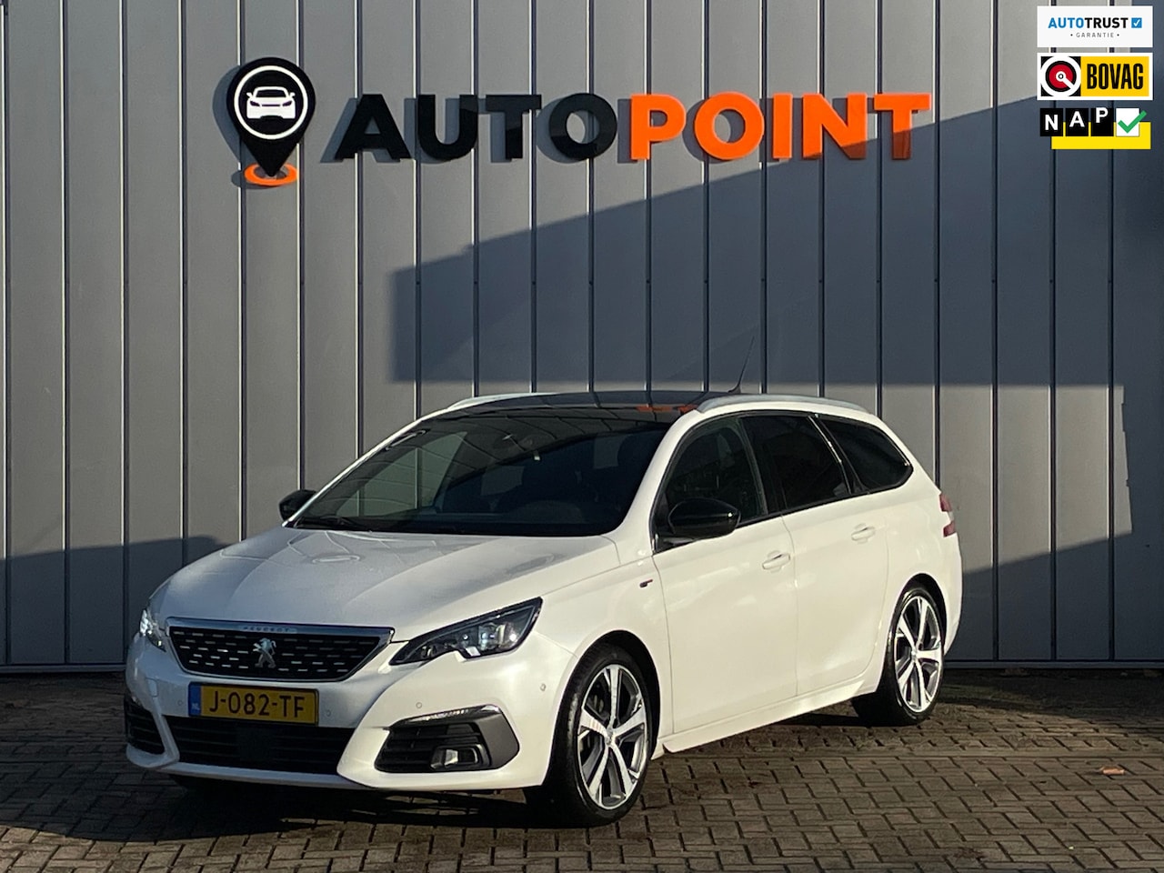Peugeot 308 SW - 1.2 PureTech GT PANO TREKHAAK LEER - AutoWereld.nl