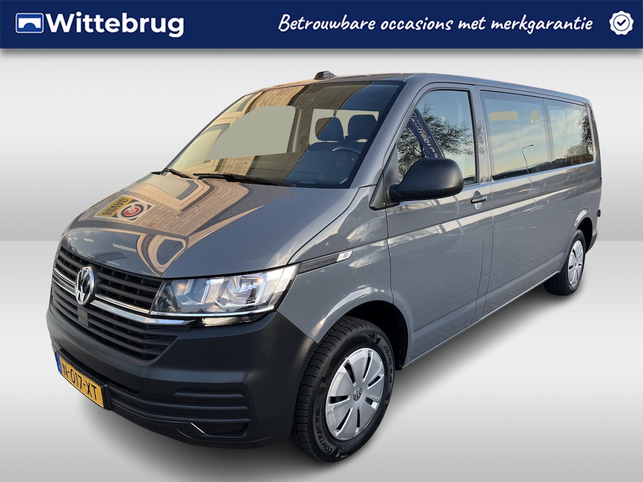 Volkswagen Transporter Kombi - 2.0 TDI / 150 PK/ APP-CONNECT/ 9-PERSOONS/ STOELVERWARMING/ CRUISE CONTROL/ TREKHAAK/ DAB/ - AutoWereld.nl