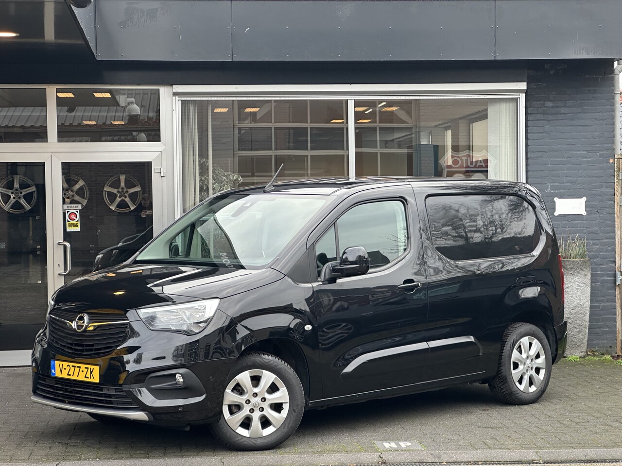 Opel Combo - 1.6D L1H1 Innovation EXCL BTW / CRUISE / CLIMA / NAVI / STOELVERWARMING - AutoWereld.nl