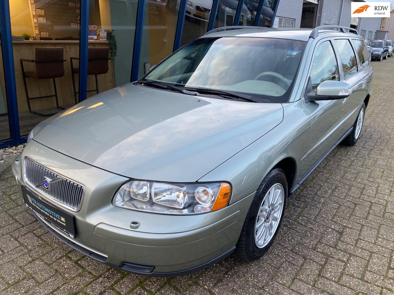 Volvo V70 - 2.4 Edition 170PK Automaat 96.000KM - AutoWereld.nl