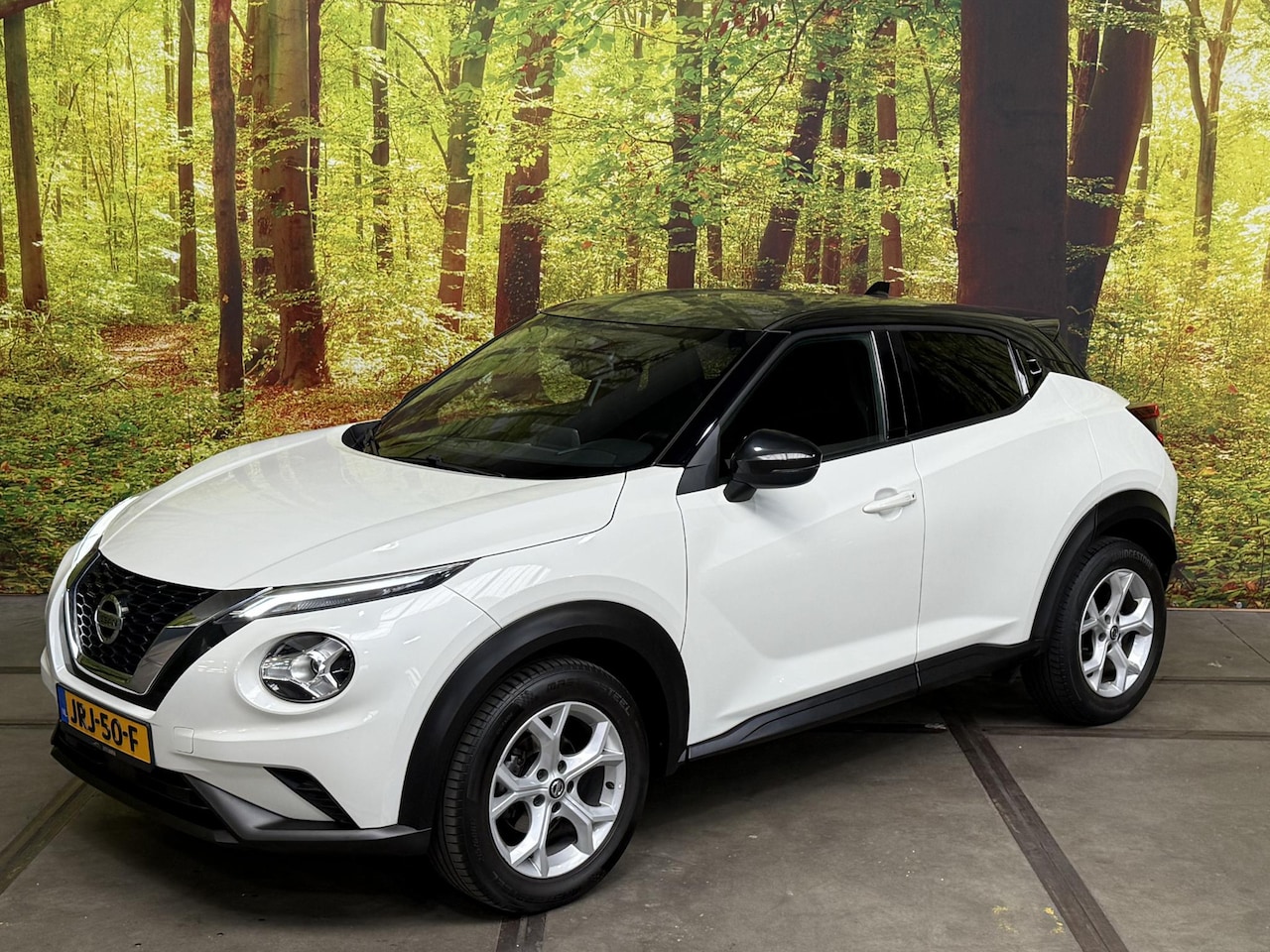 Nissan Juke - 1.0 DIG-T N-Connecta Sportstoelen Camera Keyless Apple Carplay LED Rijstrook DAB Cruise co - AutoWereld.nl