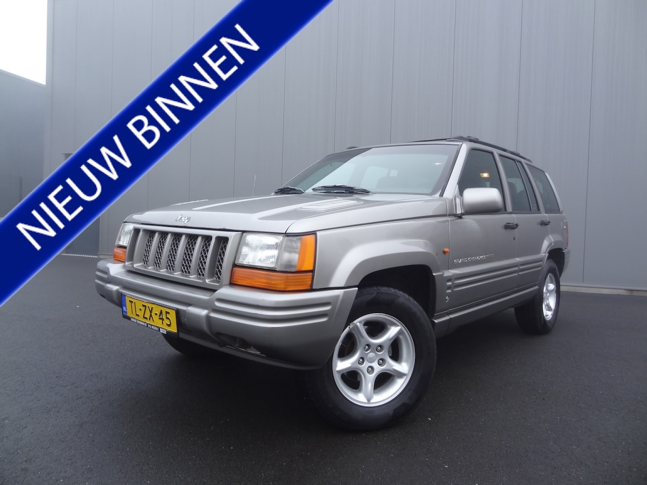 Jeep Grand Cherokee - 5.9i V8 4X4 | LEDER | NL AUTO | NAP | YOUNGTIMER - AutoWereld.nl