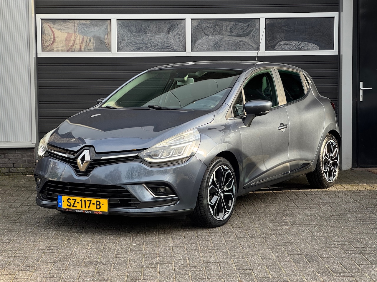Renault Clio - 1.2 TCe Intens Automaat, Keyless, Navi, Cruise, Climate Control, - AutoWereld.nl
