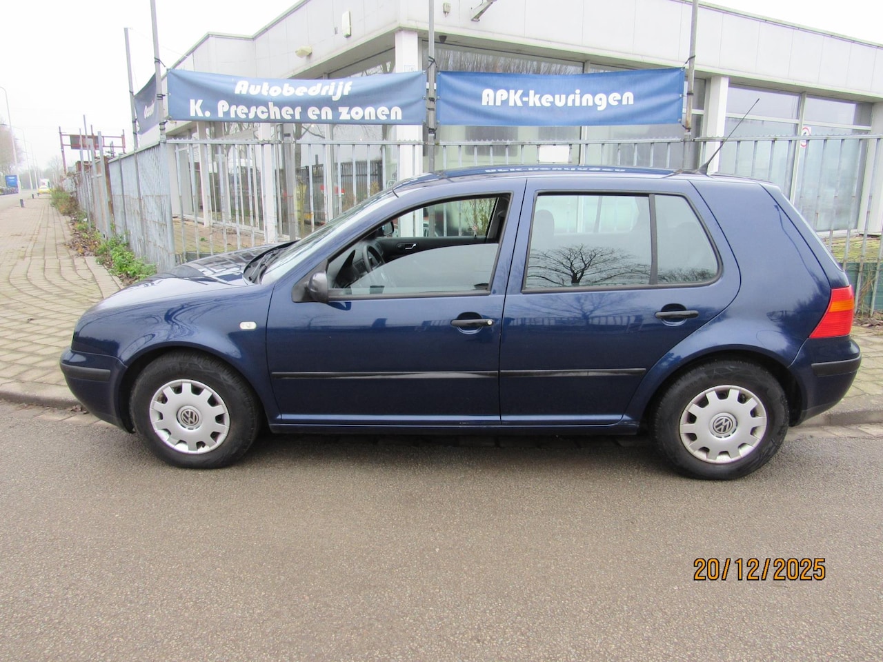 Volkswagen Golf - 1.4-16V Comfortline 1.4-16V Comfortline,airco,trekhaak - AutoWereld.nl