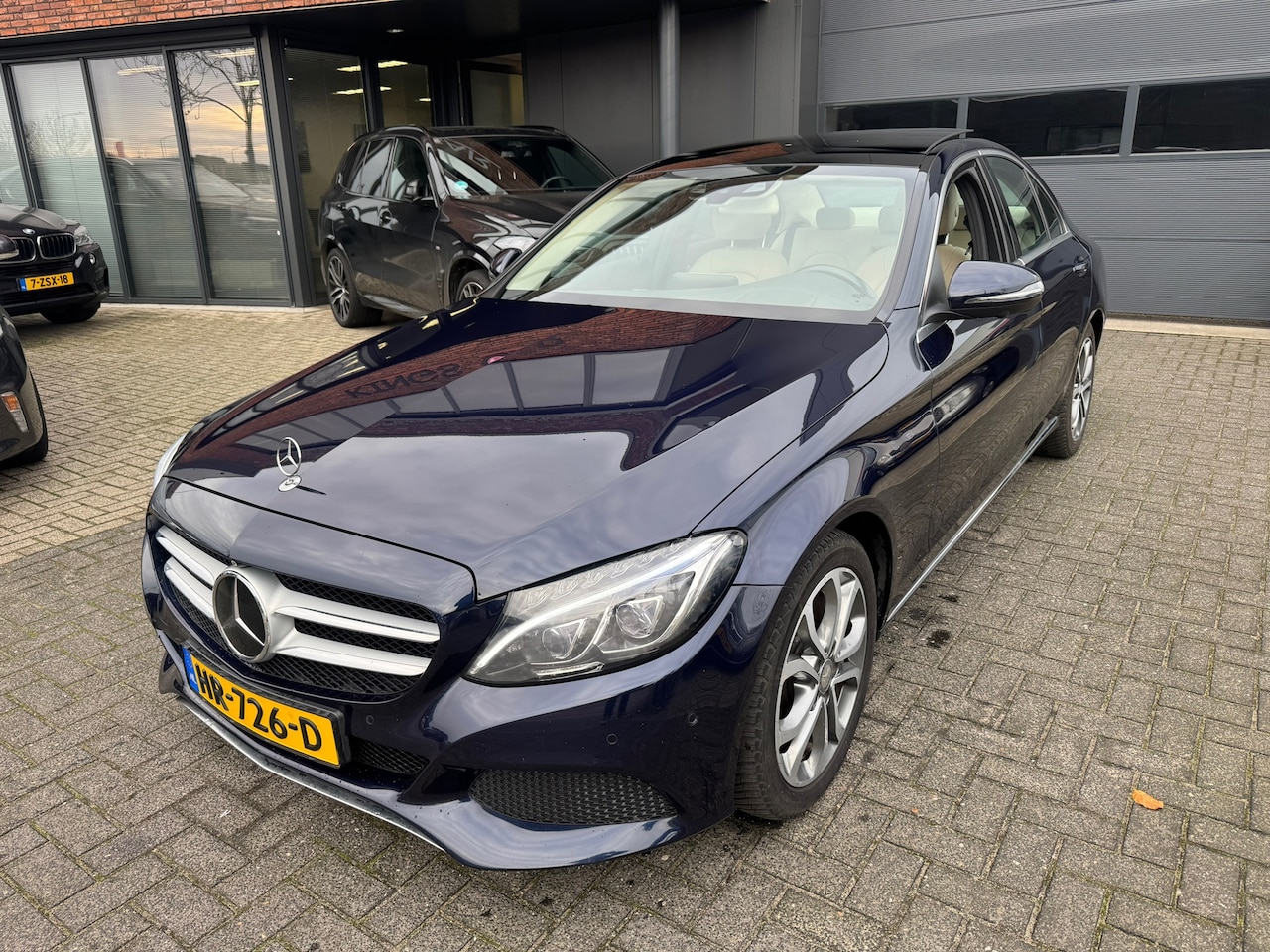 Mercedes-Benz C-klasse - 350 e PANO 360 CAMERA HUD MEMORY TREKHAAK DEALER OH ORIG NL NAP - AutoWereld.nl