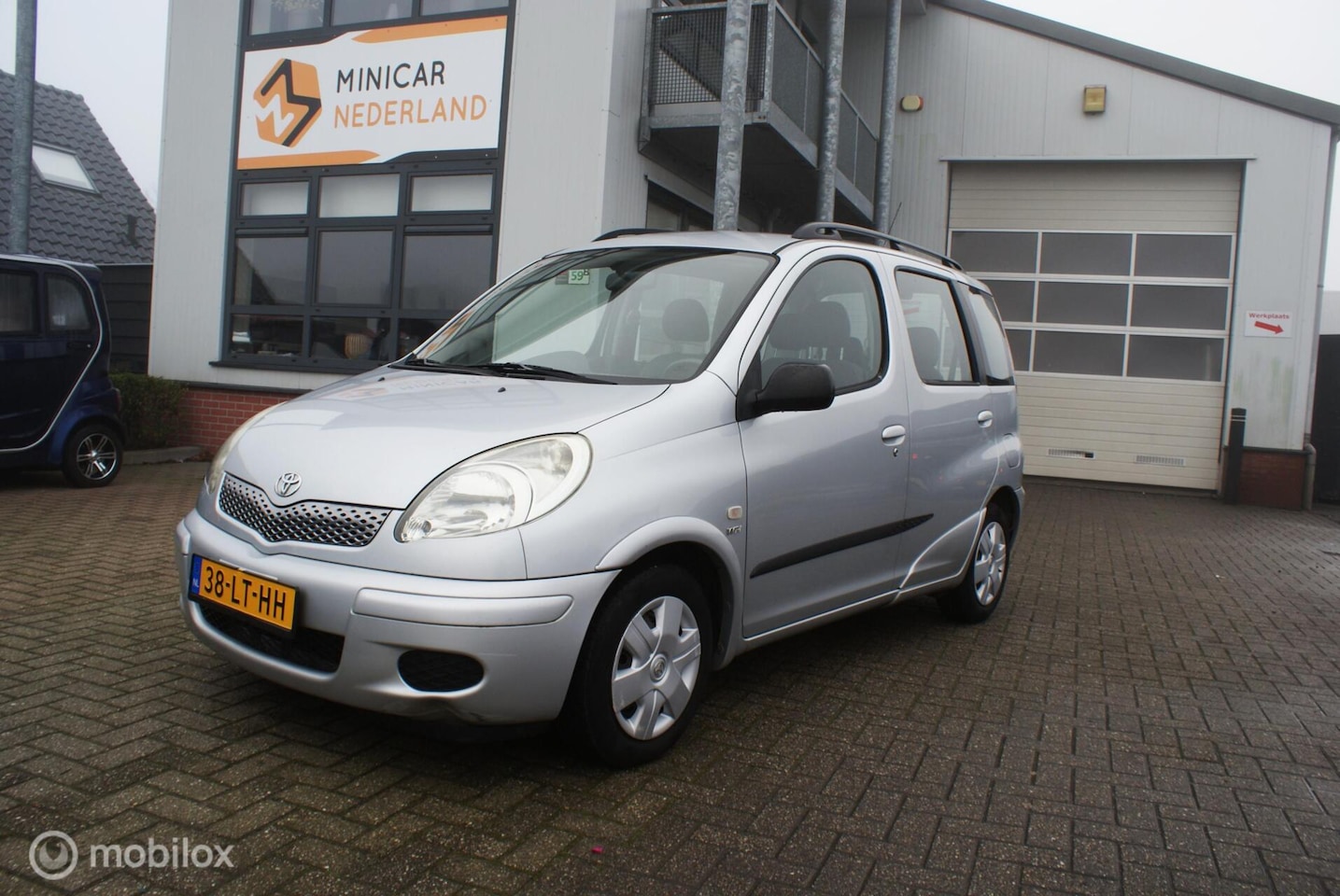Toyota Yaris Verso - 1.3 VVT-i Sol AUTOMAAT 2003 132612km - AutoWereld.nl