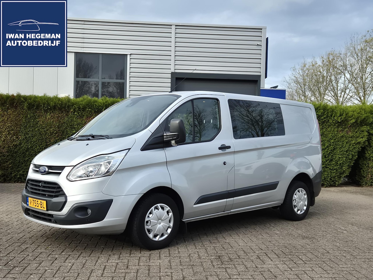 Ford Transit Custom - 270 2.2 TDCI L1H1 Trend Dubbele Cabine | EXCL. BTW | Airco | Parkeersensoren | Navigatie - AutoWereld.nl