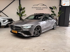 Mercedes-Benz A-klasse - 200 AMG Line AUT PANO MEMORY SFEERVERLICHTING TREKHAAK BURMESTER