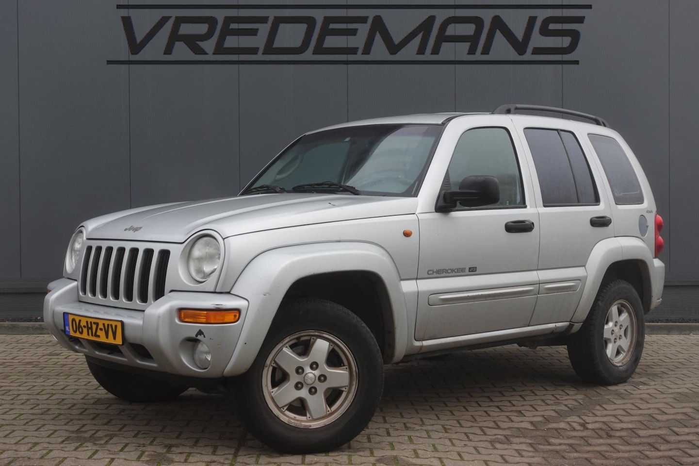 Jeep Cherokee - 3.7i V6 Sport Plus 3.7i V6 Sport Plus - AutoWereld.nl