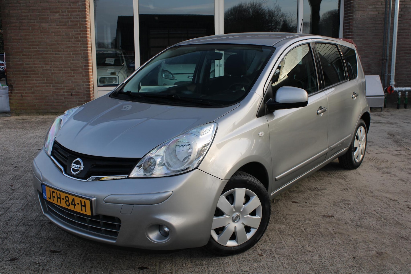 Nissan Note - 1.6 Cruise control, Elektrische ramen, Bluetooth, Boordcomputer, 15" LMV - AutoWereld.nl