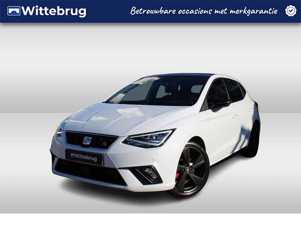 SEAT Ibiza - 1.0 TSI 110pk FR Black Edition / Panorama Dak / Navigatie / Full LED / Parkeersensoren / C - AutoWereld.nl