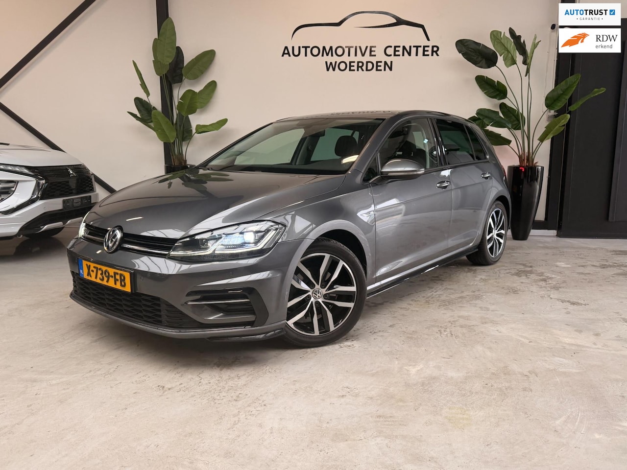Volkswagen Golf - 1.5 TSI R-Line LED MATRIX CRUISE NAVI STOELVERWARMING - AutoWereld.nl
