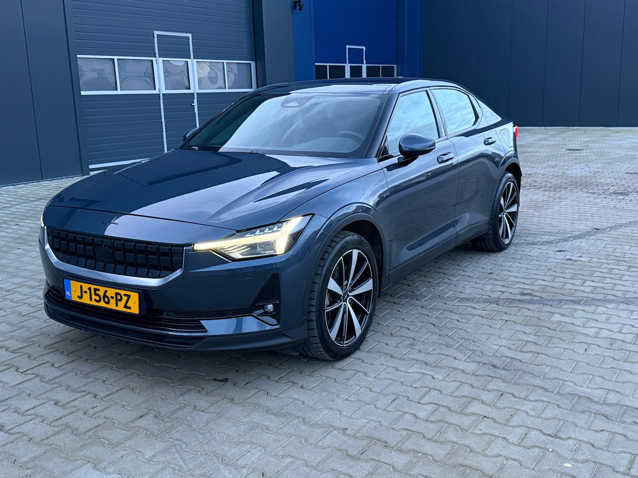 Polestar 2 - Long Range Dual Motor Launch Edition 78kWh met gratis laadpaal voor thuis - AutoWereld.nl