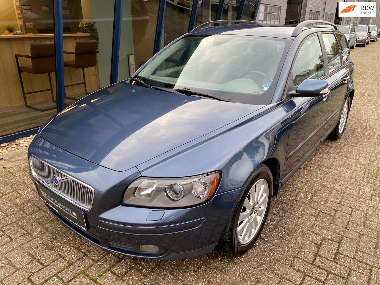 Volvo V50 - 2.4 Kinetic Automaat / Youngtimer - AutoWereld.nl