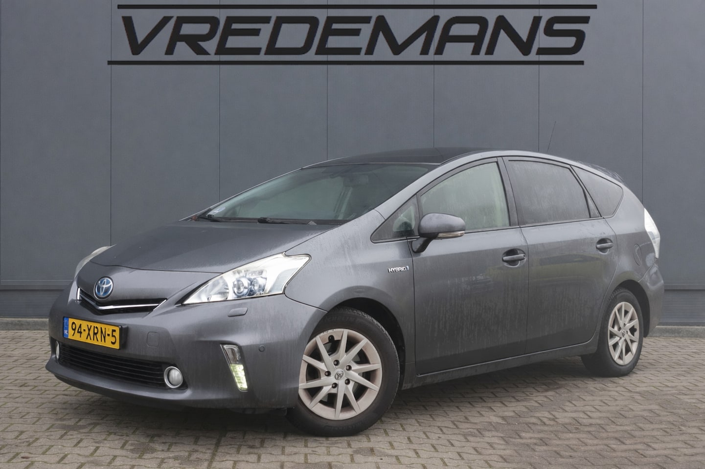 Toyota Prius Wagon - 1.8 Dynamic Business PANO - AutoWereld.nl