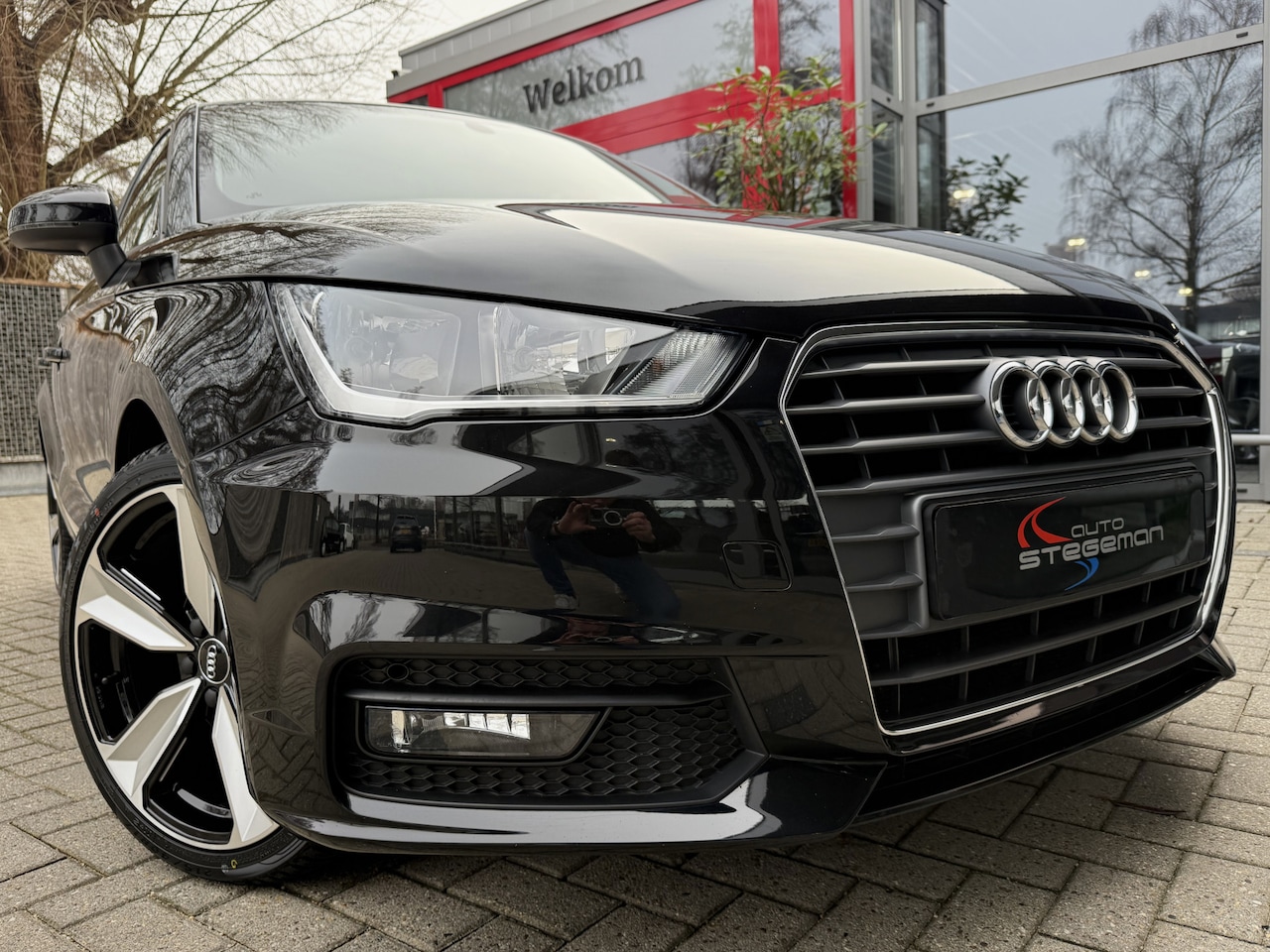 Audi A1 Sportback - 1.0 TFSI *!* NAVIGATIE/ 17 INCH LMV/ STOELVERWARMING/ 83 DKM *!* - AutoWereld.nl