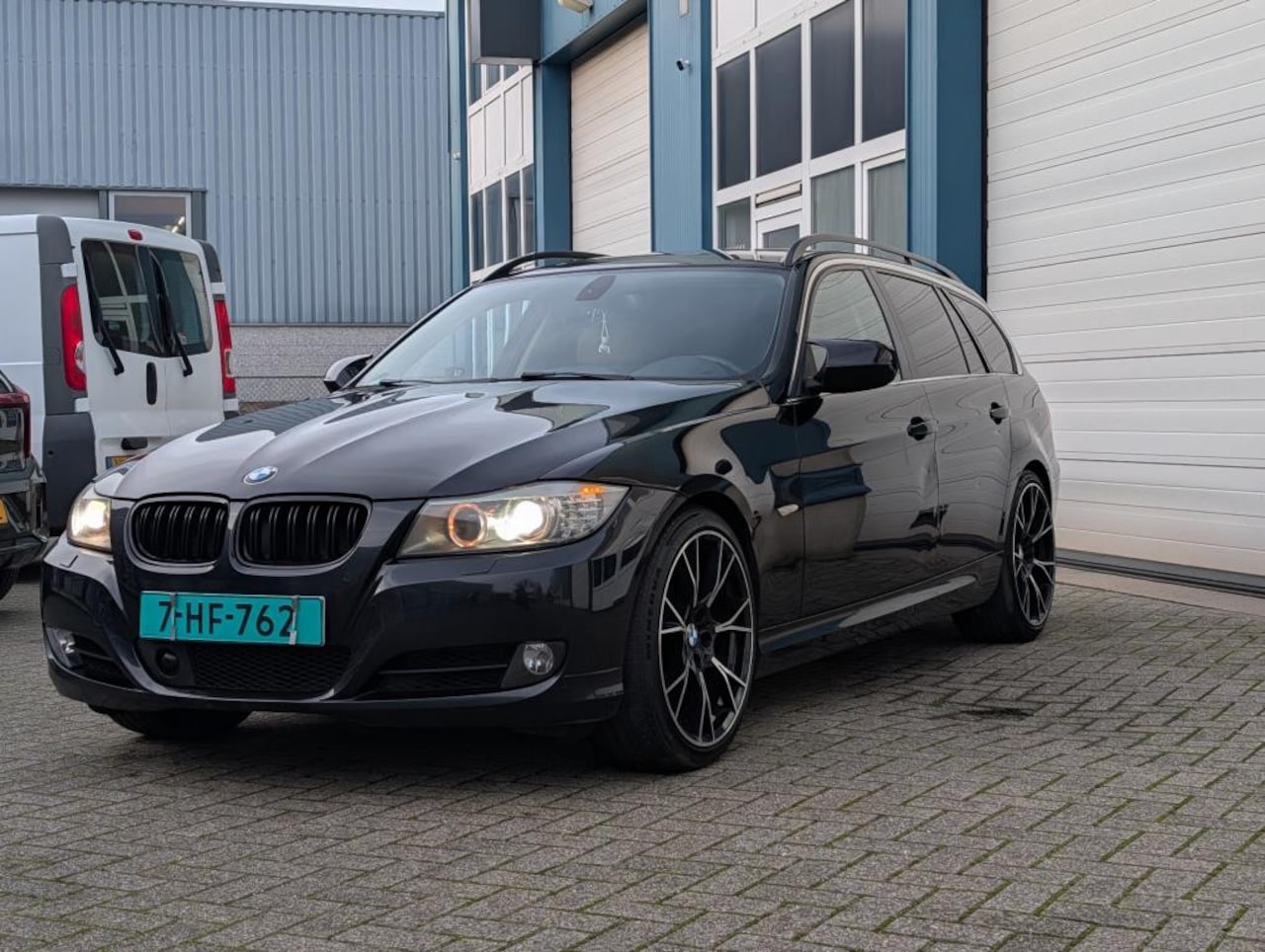 BMW 3-serie Touring - 330d Aut. Xenon Navi Leder PDC Trekhaak - AutoWereld.nl