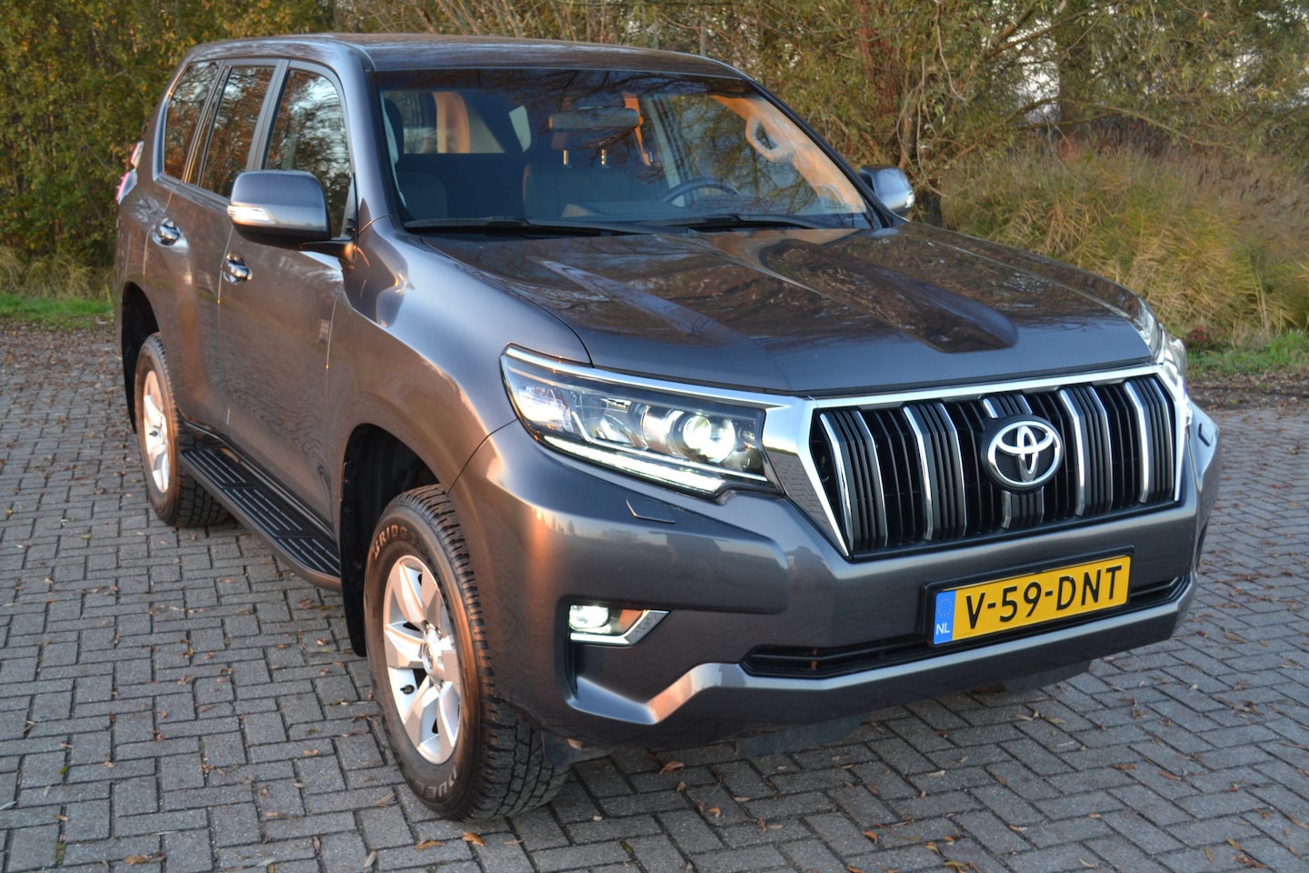 Toyota Land Cruiser - 2.8 D-4D-F Comfort Window Van 2.8 D-4D-F Comfort Window Van - AutoWereld.nl