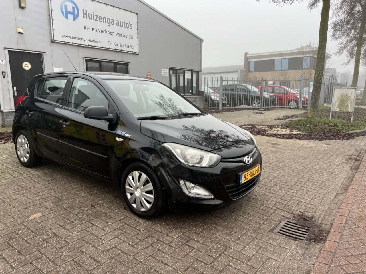 Hyundai i20 - 1.2i AIRCO| 5DRS| NIEUW MODEL| LICHTE SCHADE!! - AutoWereld.nl
