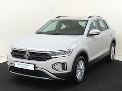 Volkswagen T-Roc - 1.5 TSI Style | Parkeerassistent | Adaptieve cruise control | CarPlay | Parkeersensoren |
