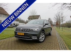 Volkswagen Tiguan - 2.0 TSI 4Motion Highline | Trekhaak | Head-Up | 360° Camera | Leder | Memory | CarPlay |