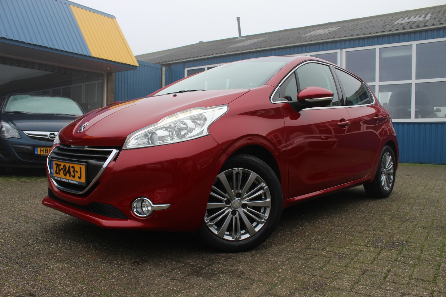 Peugeot 208 - 1.6-16V "Allure" Cruise - Clima - 5 deurs !!! 120 Pk - AutoWereld.nl