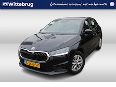 Skoda Fabia - 1.0 TSI 95pk Ambition / Navigatie / LM velgen / Parkeersensoren A / Cruise control