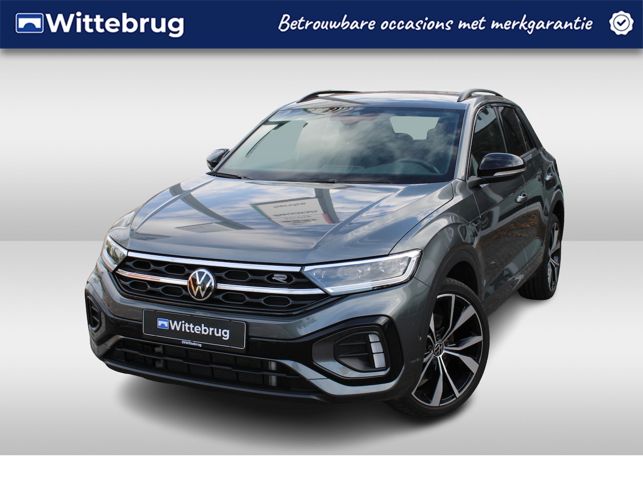 Volkswagen T-Roc - 1.5 TSI 150pk R-Line DSG Automaat BLACK STYLE / Navigatie / LM 19 inch / Camera / LED Plus - AutoWereld.nl