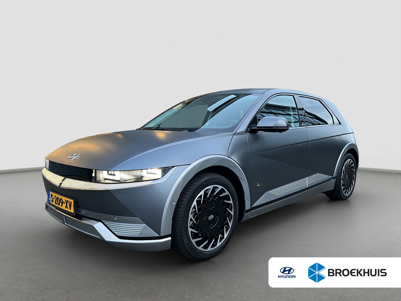 Hyundai IONIQ 5 - Lounge 77.4 kWh 229pk | Premium Audio | Adaptive cruise controle | Dodehoek detectie | Ele - AutoWereld.nl