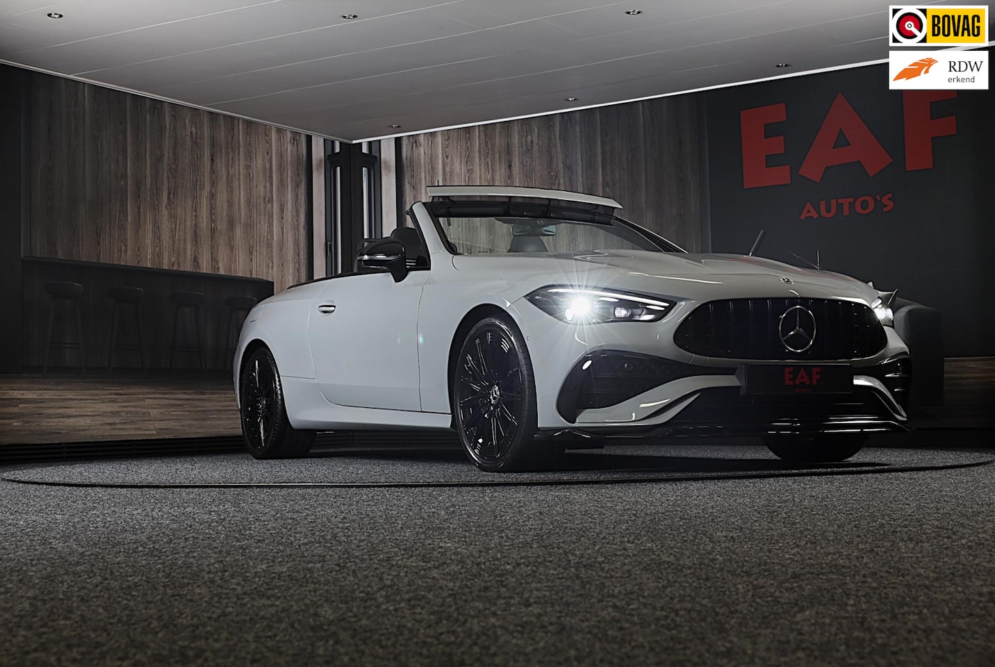 Mercedes-Benz CLE Cabriolet - 300 4MATIC AMG Line / Massage / Head Up / Memory / Aircap / Leder / Verkoeling / Burmester - AutoWereld.nl