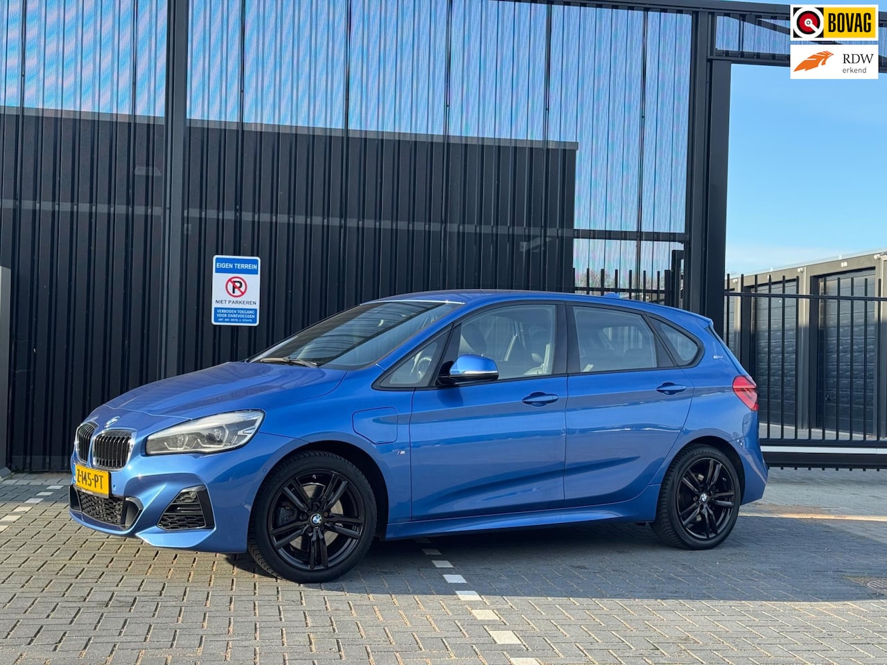 BMW 2-serie Active Tourer - 225xe iPerformance Executive - LEER - TREKHAAK - AutoWereld.nl