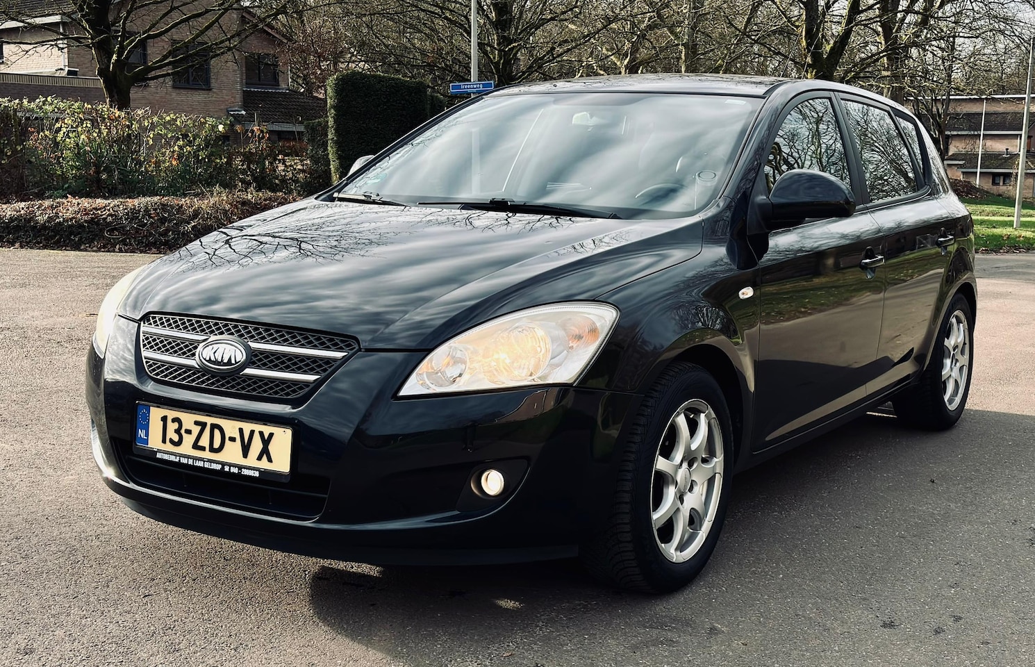 Kia Cee'd - 1.6 X-ecutive - AutoWereld.nl