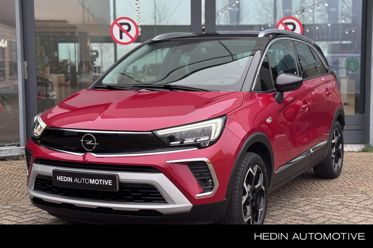 Opel Crossland - 1.2 130 pk Turbo Ultimate Airco | 17" LM velgen | Navigatie | IntelliGrip | Trekhaak afn | - AutoWereld.nl