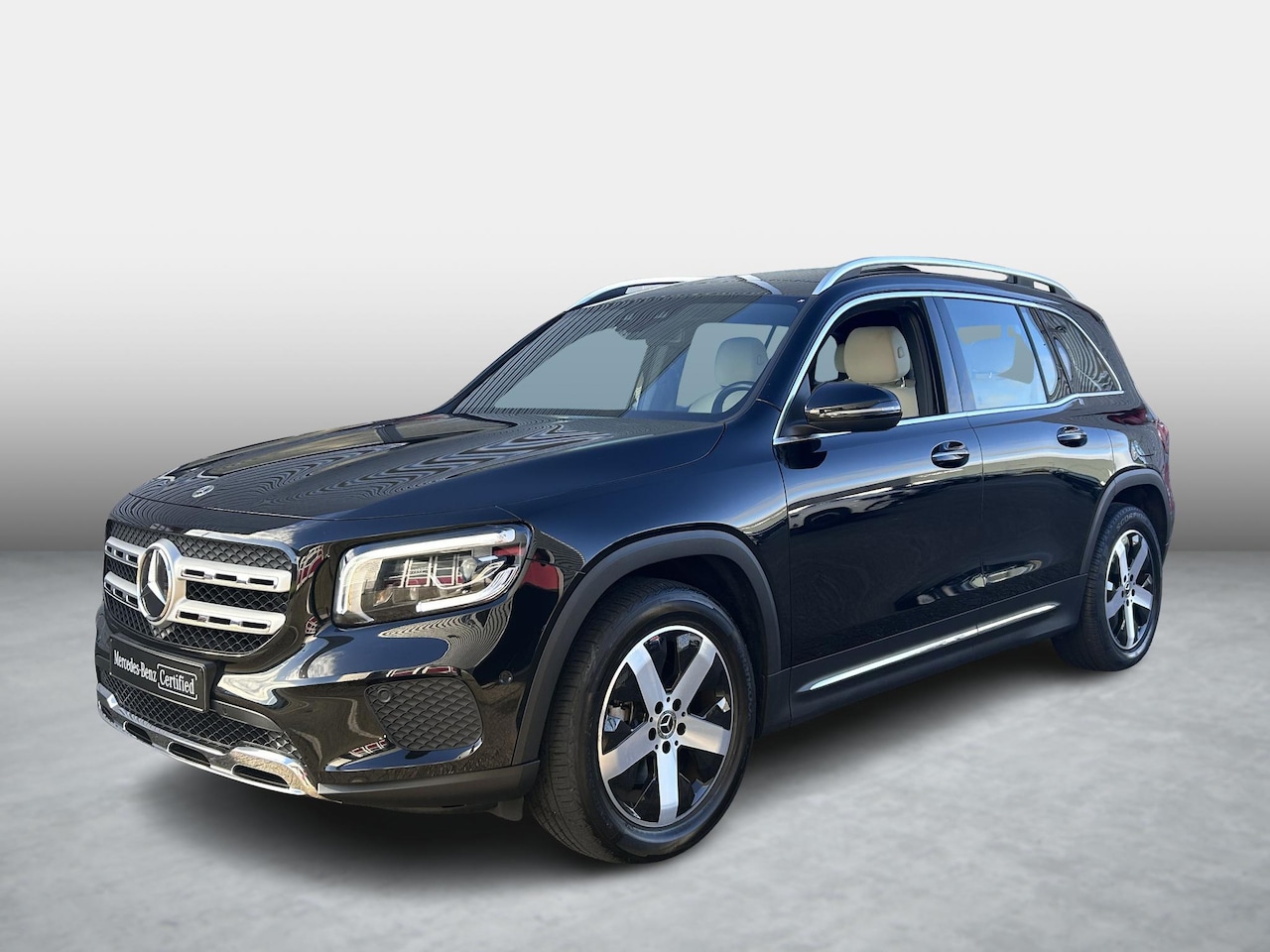 Mercedes-Benz GLB - 200 Luxury | Beige Interieur | Panoramadak | Cruise Control | Trekhaak | Navigatie - AutoWereld.nl