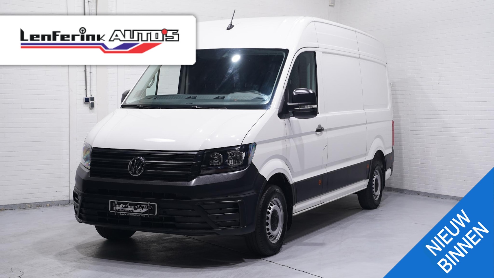 Volkswagen Crafter - 2.0 TDI 102 pk L3H3 Navi, Trekhaak 2.500 kg Airco, Laadruimte Pakket, PDC V+A, Apple Carpl - AutoWereld.nl