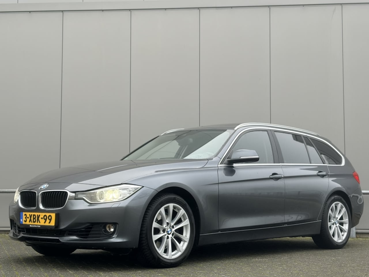 BMW 3-serie Touring - 330d xDrive - pano - navi - cruise - airco - head-up - - AutoWereld.nl
