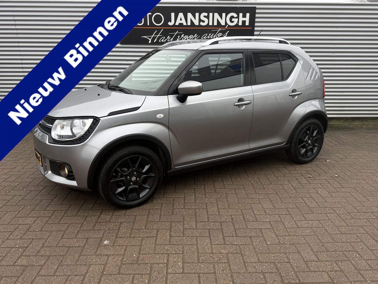 Suzuki Ignis - 1.2 Select met 28.613km!! | Navigatie | Airco | Stoelverwarming | Hoge Zit | Allseason Ban - AutoWereld.nl