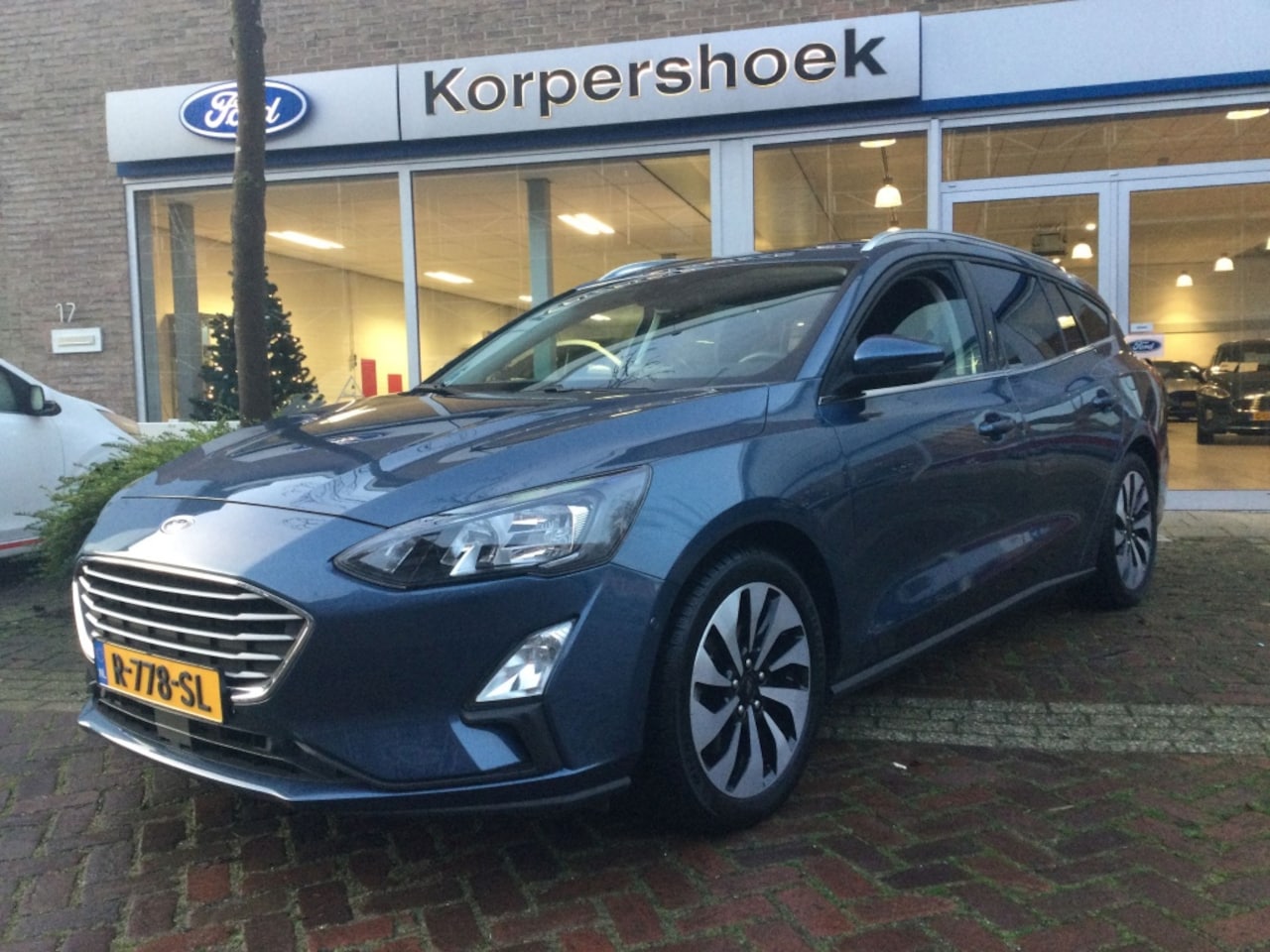 Ford Focus Wagon - 1.0 125 pk EcoB. Tit. Bns Wagon - AutoWereld.nl