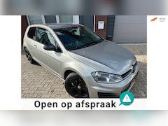Volkswagen Golf - 1.2 TSI / Navi / Camera / PDC / Clima
