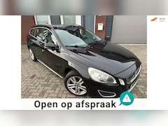 Volvo V60 - 1.6 T3 Momentum / Navi / PDC / Clima / Cruise / NAP