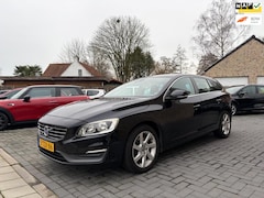 Volvo V60 - 1.6 T3 Momentum AUTOMAAT / PDC / CT / NAVI / AIRCO/ORG NL 2014